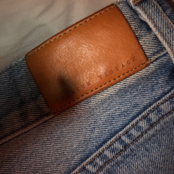 Citizen Of Humanity High Rise Shorts - Picture 5 of 5